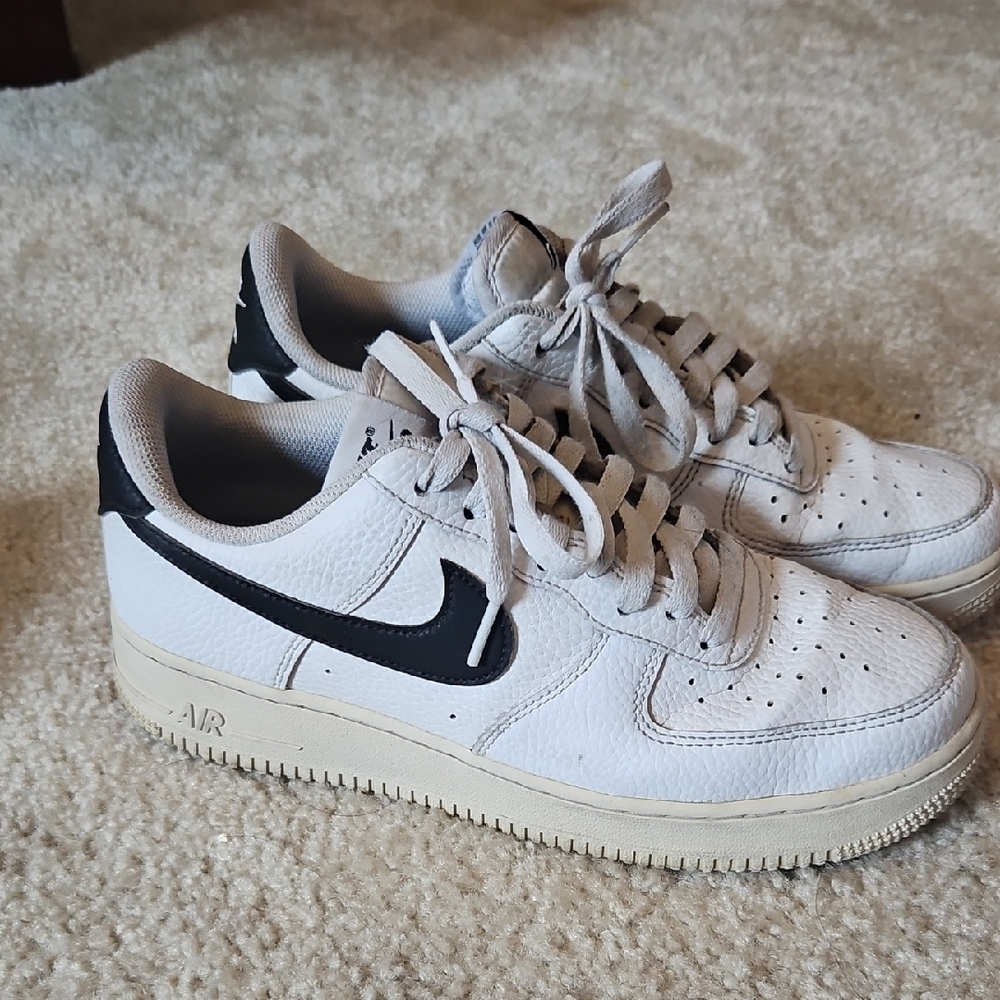 Nike White and Black Sneakers Classic Air Force 1